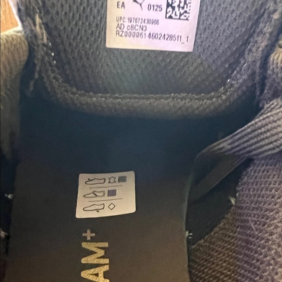 Puma Men's army green Suede Sneakers with White Stripe. - Picture 6 of 10